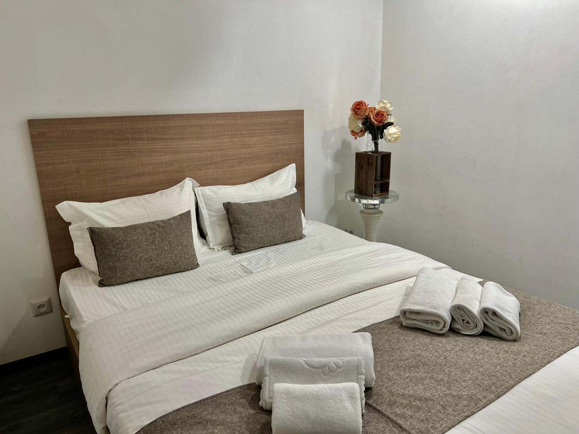 Yvn Tumanyan Apart-Hotel Jerevan Eksteriør bilde