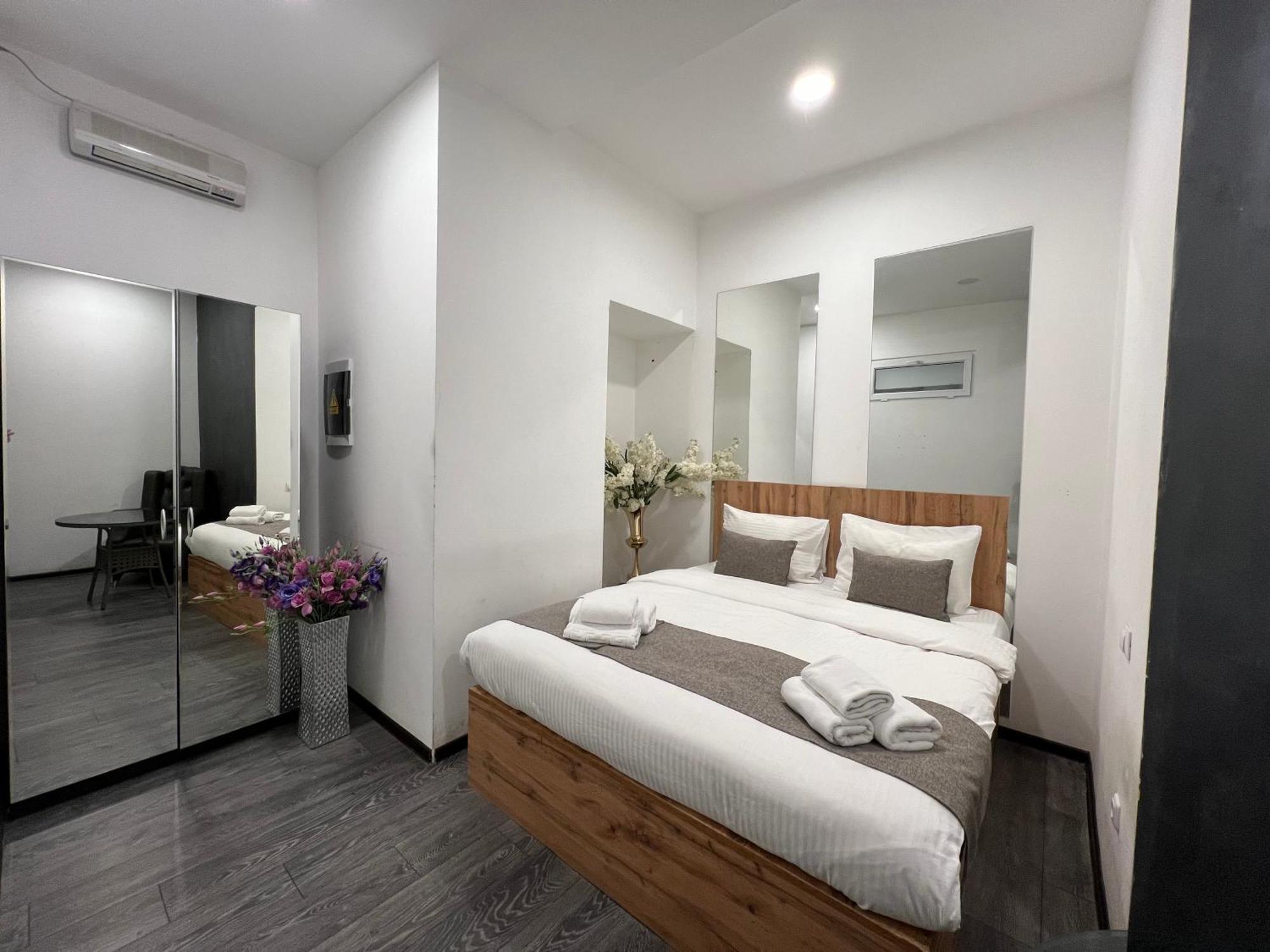 Yvn Tumanyan Apart-Hotel Jerevan Eksteriør bilde